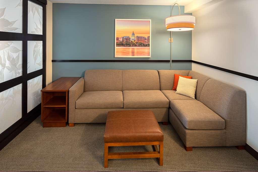 Hyatt Place Madison/Downtown Room photo